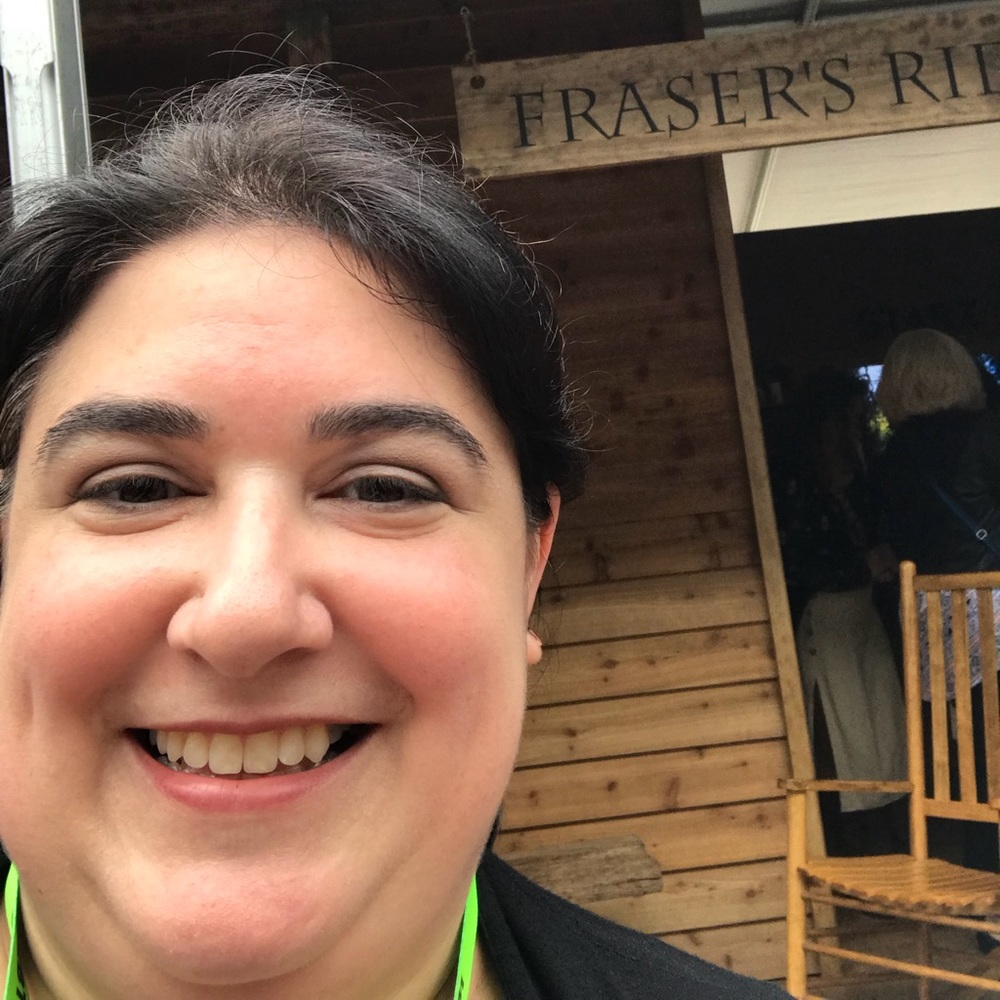Meet your Posher, Danielle